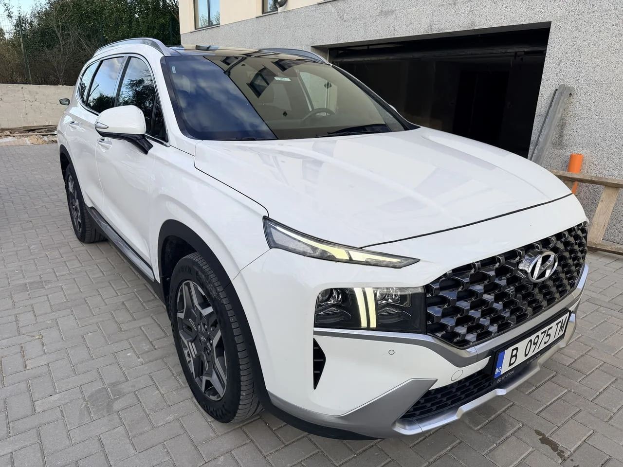 Hyundai Santa Fe 1.6 T-GDi Hybrid HTRAC 4x4 автоматик, 230 к.с. • 7 места • PANORAMA • КОЖА • FACELI — снимка 2
