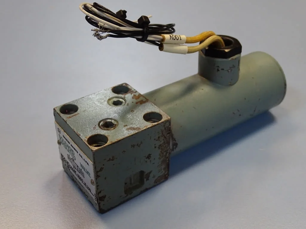 Хидравличен разпределител Daikin DSOM4-2G012N-100 solenoid valve 100V — снимка 4