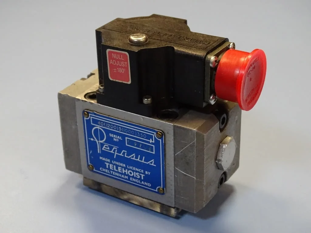 Серво клапан Schenck PEGASUS 131A servo valve Telehoist — снимка 2