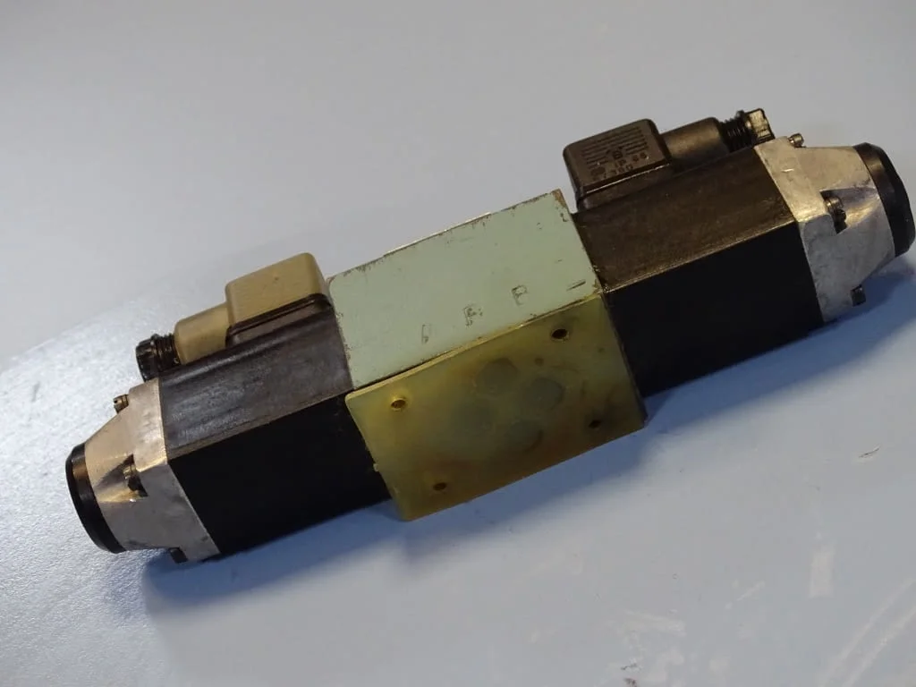 Хидравличен разпределител "Хидравлика" тип РХ /00АМ 320Bar hidraulic solenoid valve — снимка 4