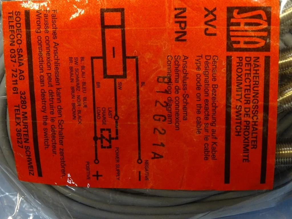Индуктивен датчик SAIA XVJ B12G21A proximity switch 10-20VDC — снимка 6