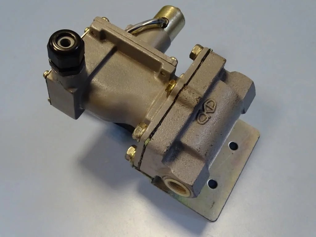 Магнет вентил пневматичен CHUKYO Electric L-15-25 solenoid valve 100VAC — снимка 6