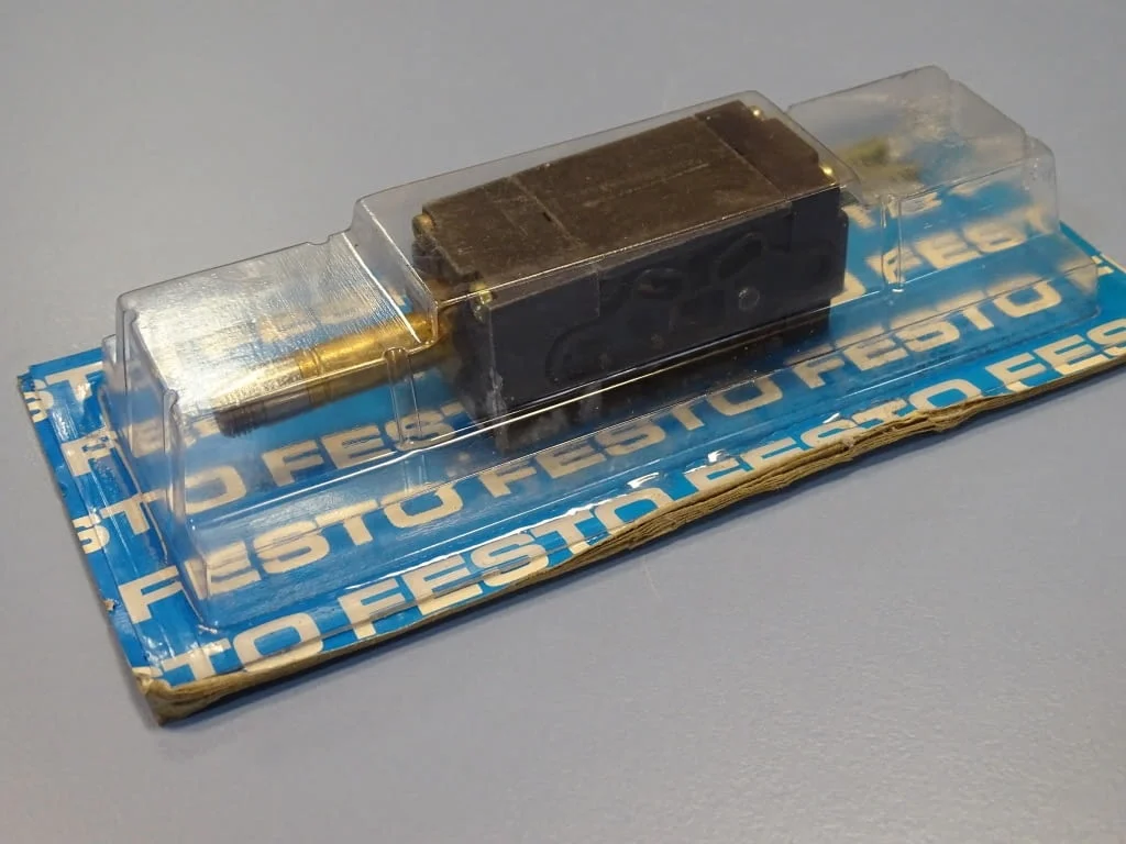 Пневматичен разпределител Festo MFH-5-3.3(6068) pneumatic directional control valve — снимка 2