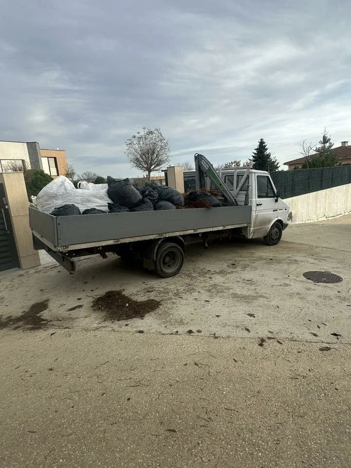 Изхвърляне на растителност 60 -260€ (корени, храсти, клони и трева) — снимка 6