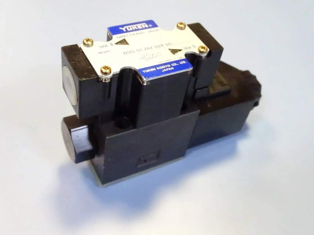 Хидравличен разпределител YUKEN DSG-01-2B2-D24-50 solenoid operated directional valve 24VDC — снимка 2