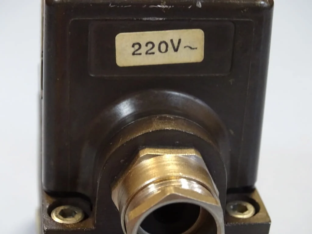 Пневматичен разпределител HERION 26507H72 Solenoid Valve 220V/50Hz — снимка 5