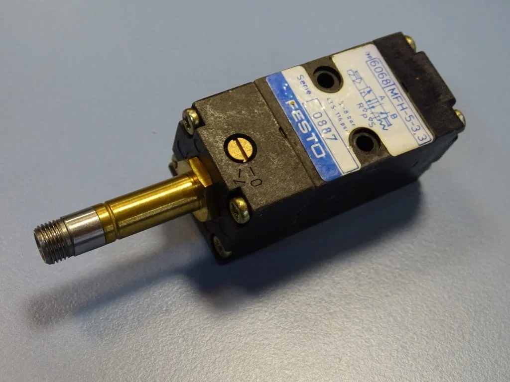 Пневматичен разпределител Festo MFH-5-3.3(6068) pneumatic directional control valve — снимка 3