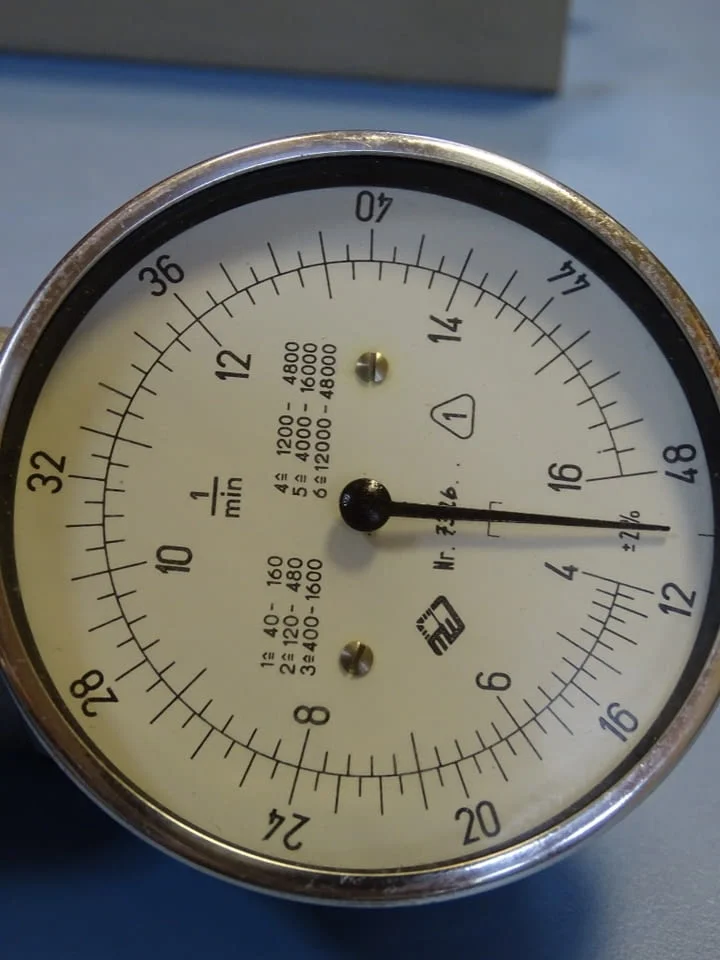 Оборотометър механичен VEB Kombinat Hand-Tachometer TYP Hmin-1 — снимка 2
