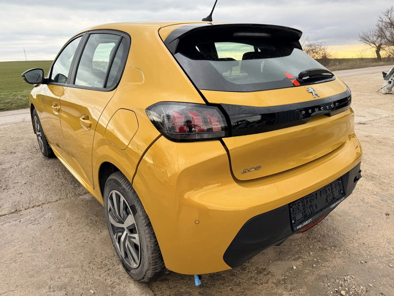 Peugeot 208 1.2 PureTech, двигател HNE, 101 кс., 6 ск., 2024г., 40000 км., евро 6D, Пежо 208 1.2 Pur — снимка 5