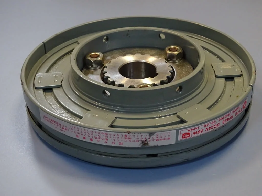 Електромагнитна спирачка Shinco Electric RF 825 Electromagnetic Brake 24V 25W — снимка 8