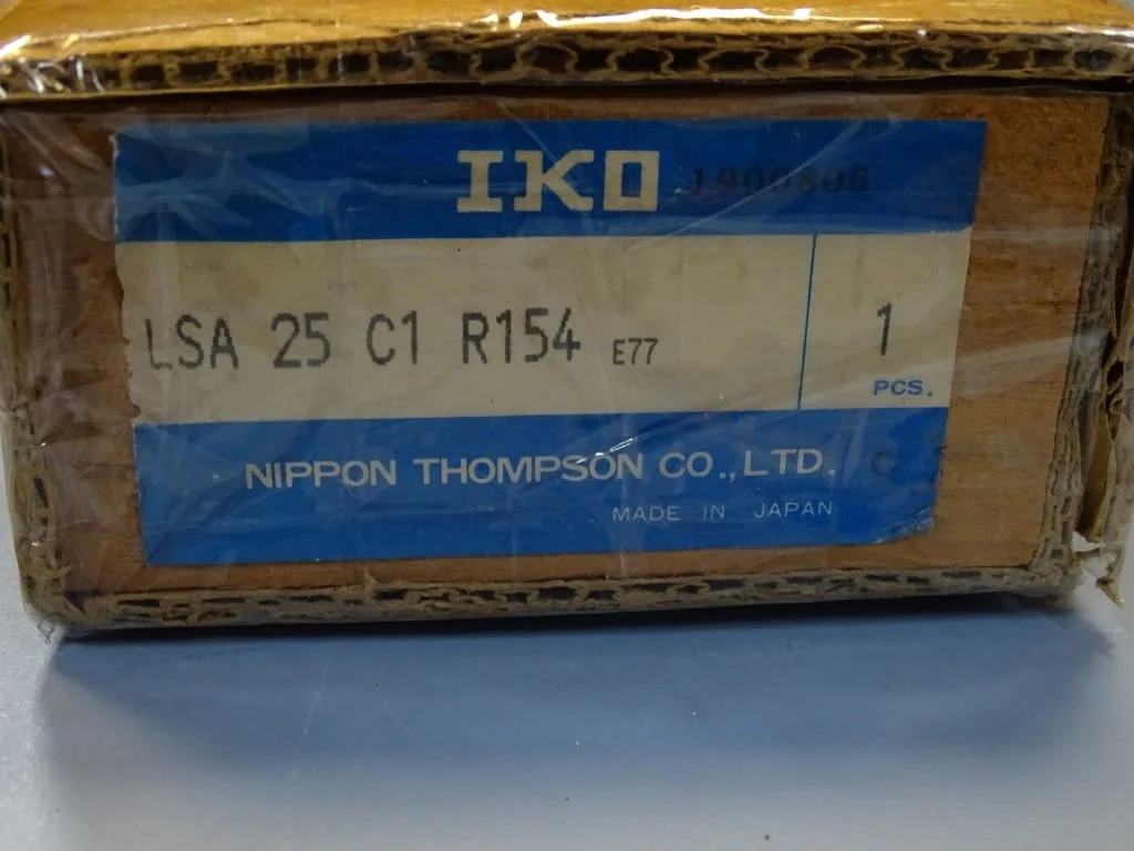 Направляваща IKO LSA 25C1R154E77 Linear Ball Spline — снимка 8