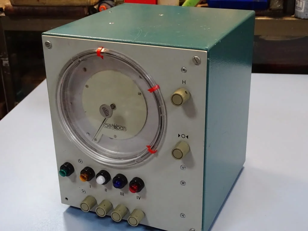 Уред за активен контрол VEB Massi AEROPAN CO-IV-59 dual air gauge — снимка 7