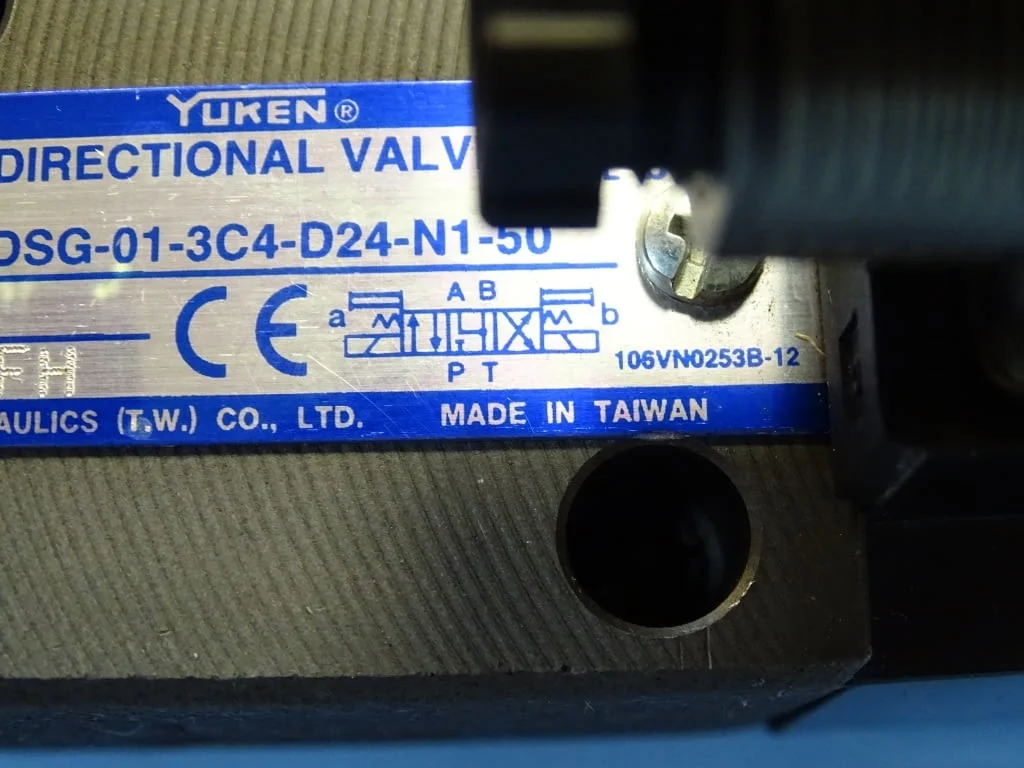 Хидравличен разпределител YUKEN DSG-01-3C4-D24-N1-50 directional valve — снимка 4