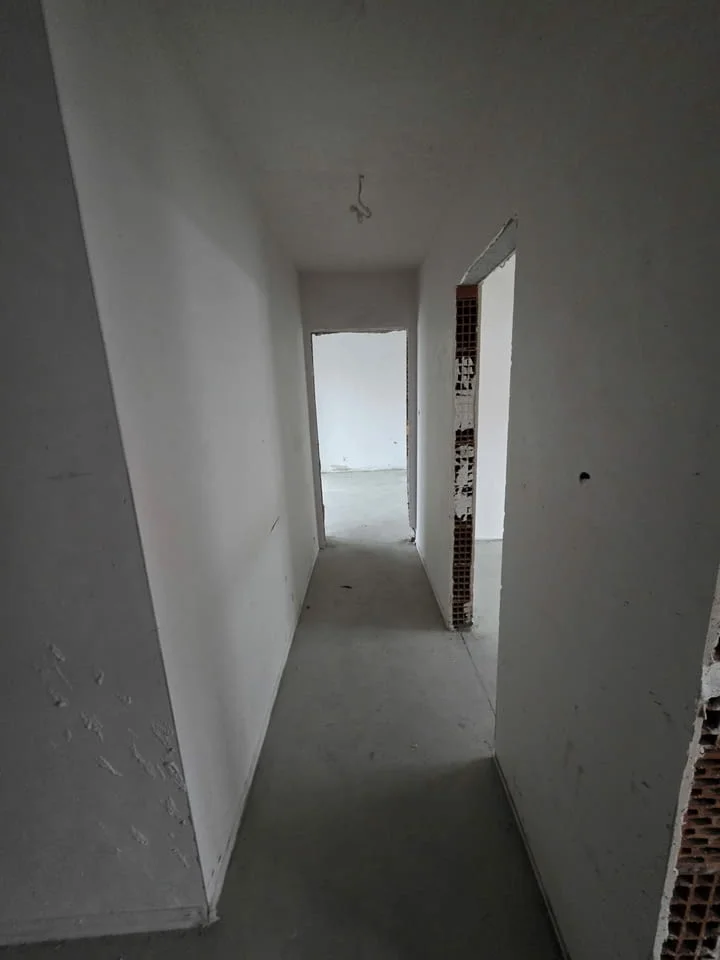Тристаен апартамент в кв.Овчарски, гр.Хасково — снимка 5