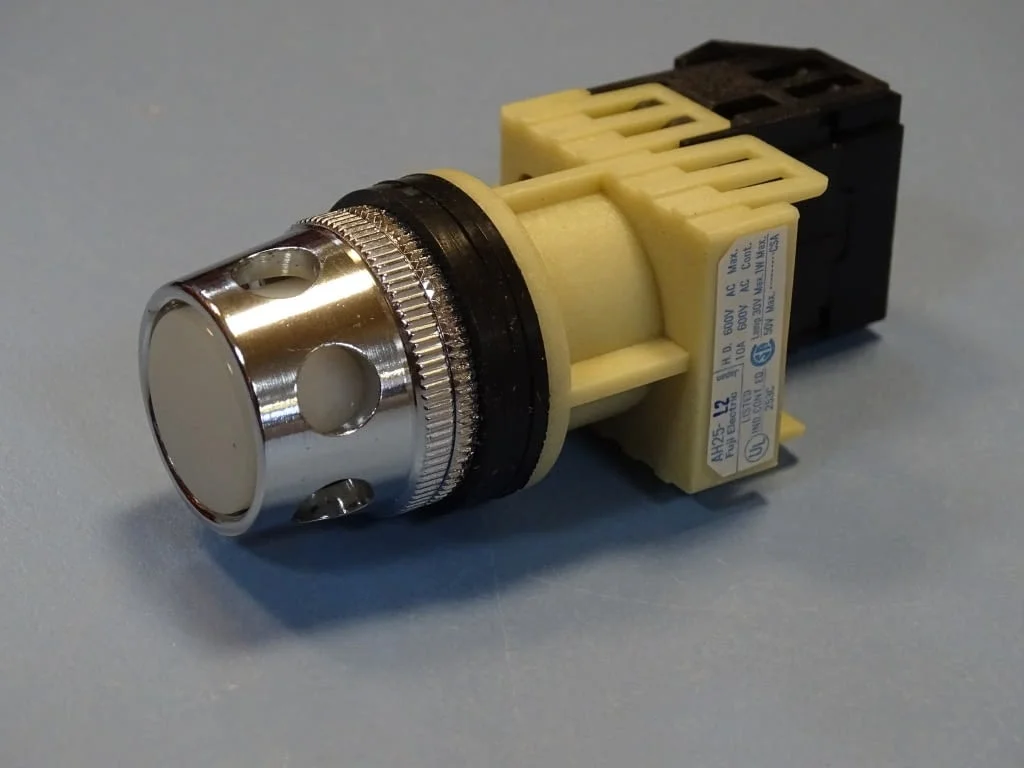 Команден бутон (светещ) бял FUJI Electric AH25-L2W10E command switch — снимка 2