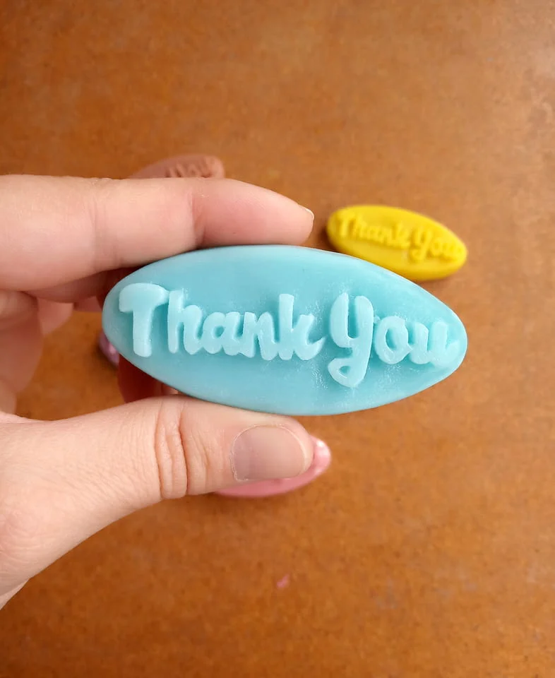 Ароматни и Цветни глицеринови сапунчета с надпис „thank you“ 10 броя от atelierabcarving.com — снимка 2