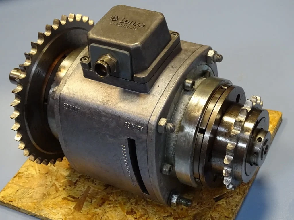 Съединител-спирачка електромагнитна Lenze simplabloc clutch brake 24V 50Nm — снимка 4