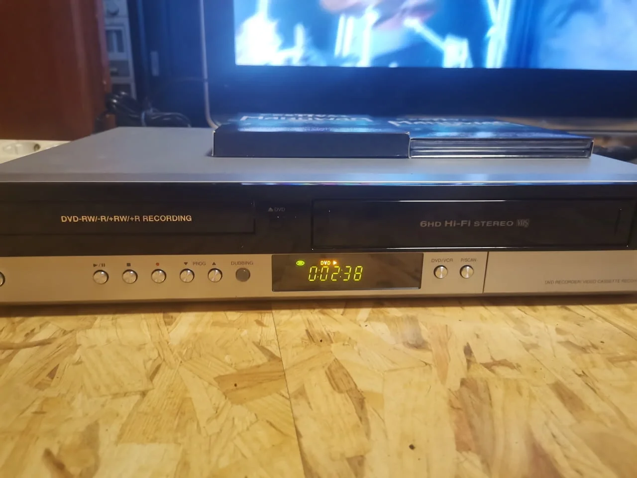LG RC185 DVD & VHS Videorecorder Kombi