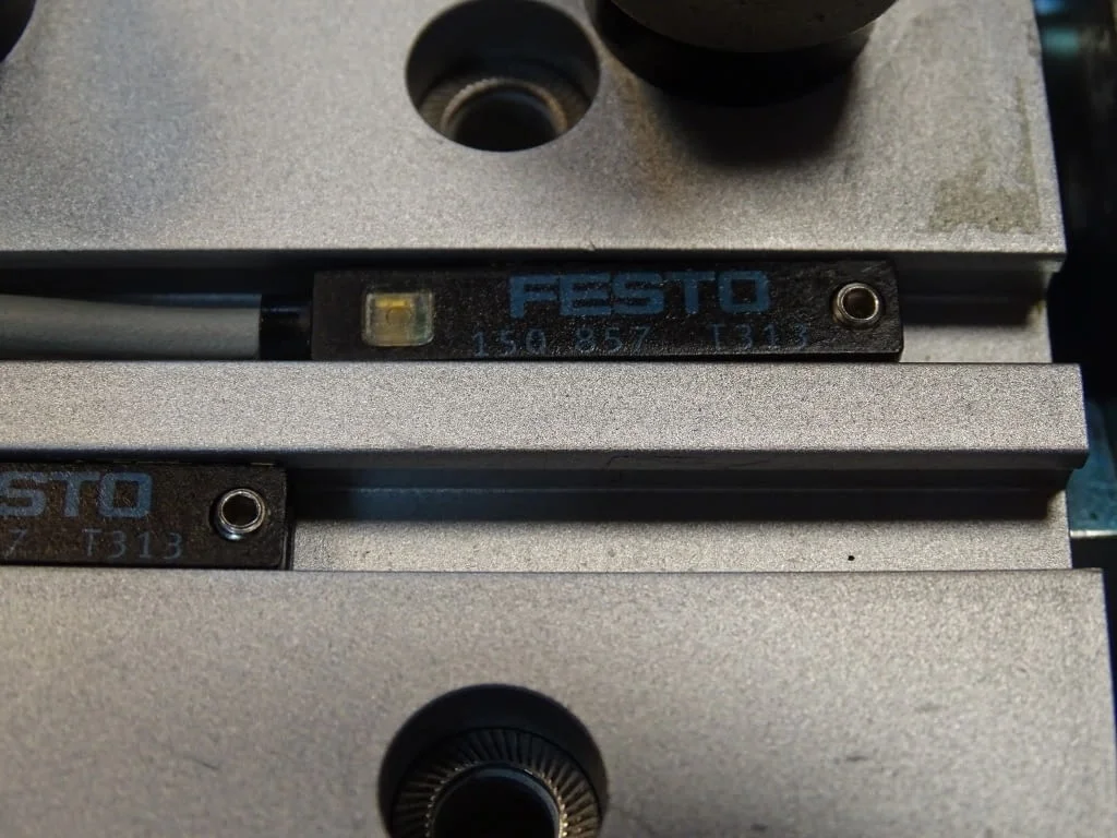 Пневматичен цилиндър Festo DFM-25-20-P-A-GF Guided drive — снимка 5