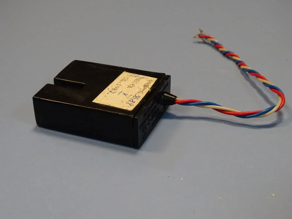 Индуктивен датчик за преси тип ДИ-2-12 24VDC PNP, NO, 5mm — снимка 2