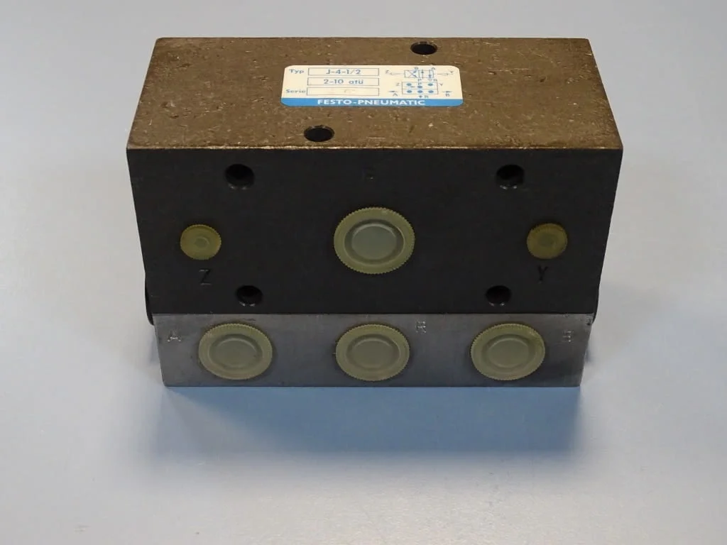 Пневматичен блок Festo J-4-1/2 Pneumatic Valve 2-10Bar — снимка 2