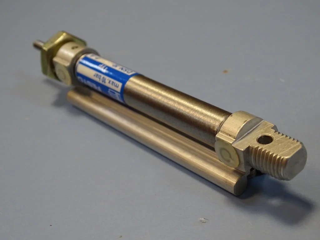 Пневматичен цилиндър Festo DSN-10-25P-A pneumatic cylinder — снимка 8