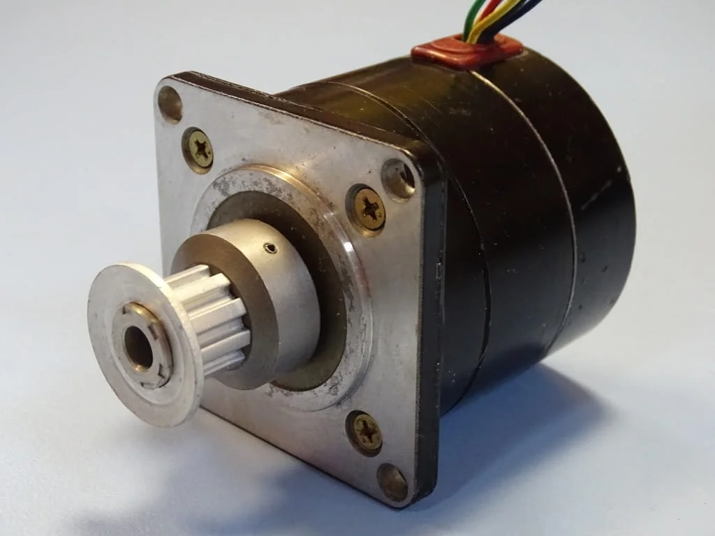 Стъпков мотор VEXTA stepping motor 2-phase 24VDC — снимка 5
