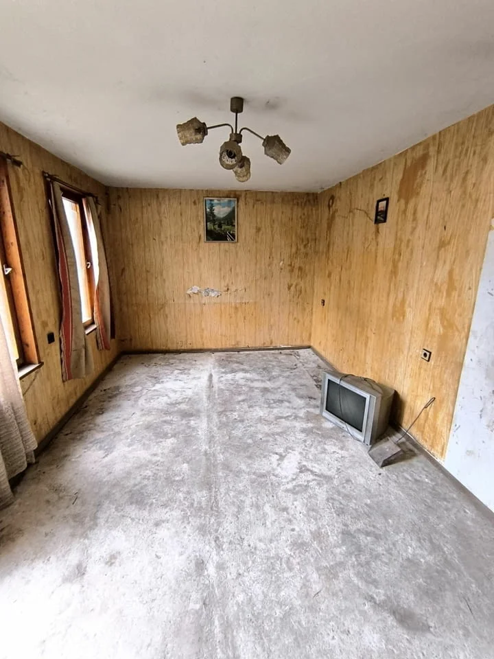 Продавам масивна къща в гр. Перник кв. Нов Драгановец — снимка 6