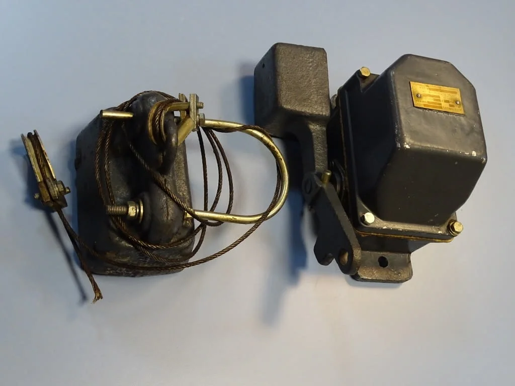 Краен изключвател с противовес за кран, телфер, хаспел USSR КУ-703 Limit Switch 10A 380V — снимка 9