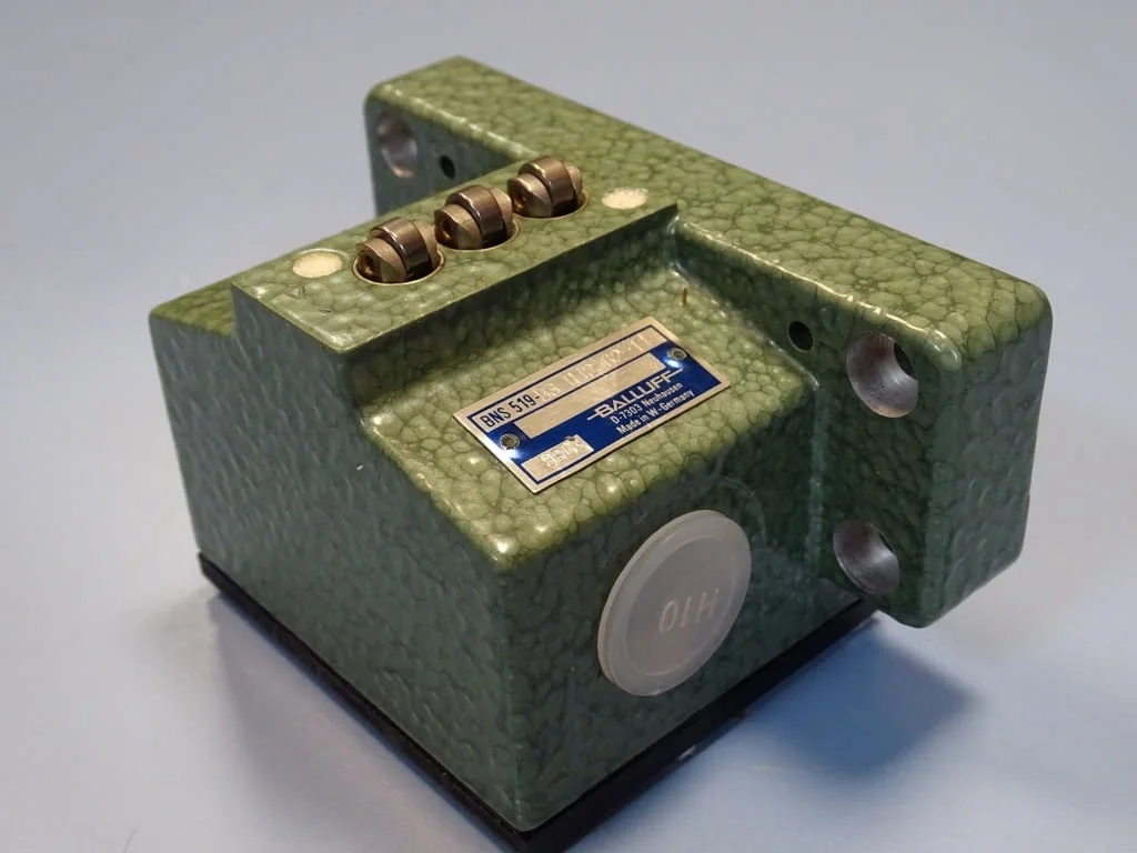 Краен изключвател Balluff BNS 519-D3 R12-62-11 multiple limit switch 250VAC 10A — снимка 2
