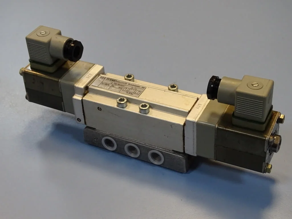 Пневматичен разпределител Orsta B8-G TGL 36389 Pneumatic Valve 24VDC — снимка 7