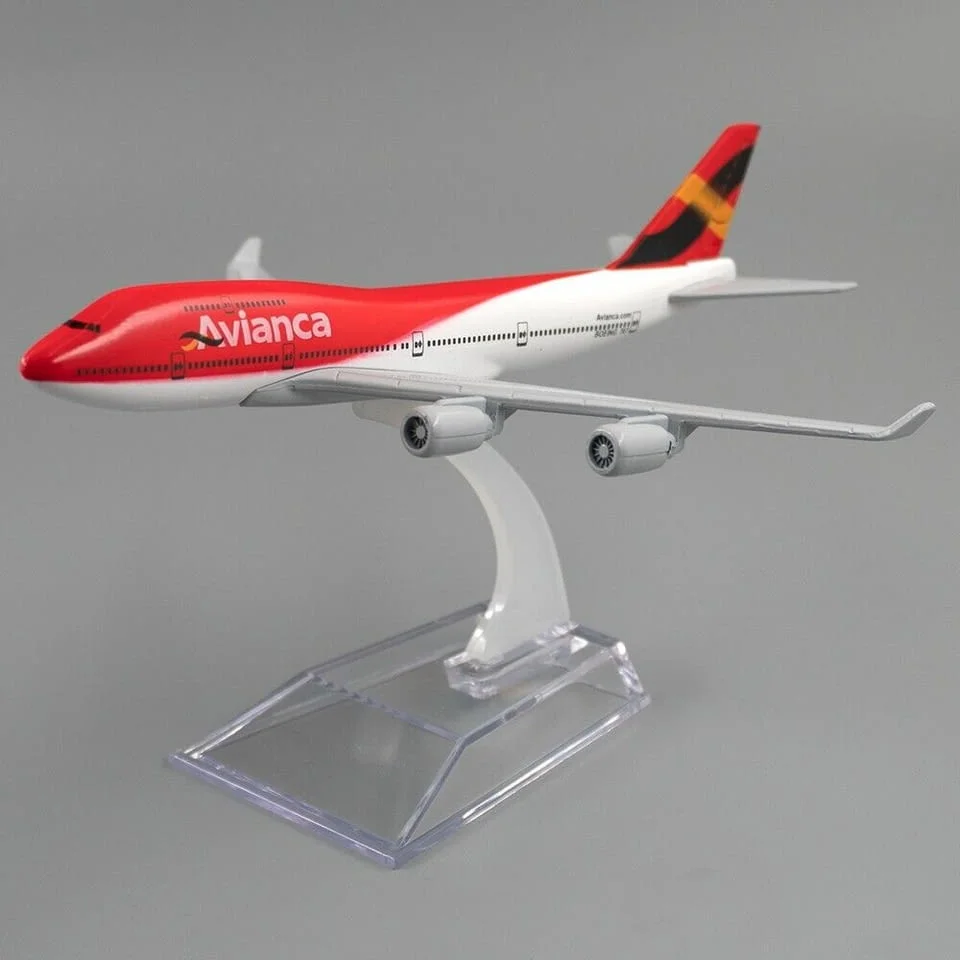 Боинг 747 самолет модел макет Avianca метален B747 пътници полет лайнер презокеански — снимка 4