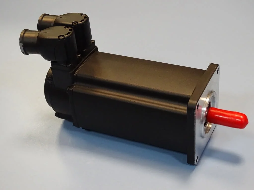 Серво мотор AC Bosch/Rexroth MSK040C-0450-NN-S3-UP0-NNNN 2.7Nm AC 600V servo motor — снимка 2