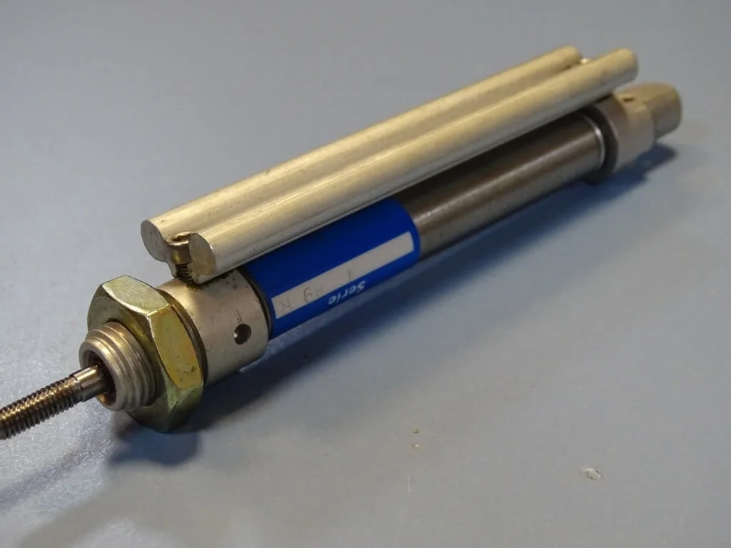 Пневматичен цилиндър Festo DSN-10-25P-A pneumatic cylinder — снимка 7