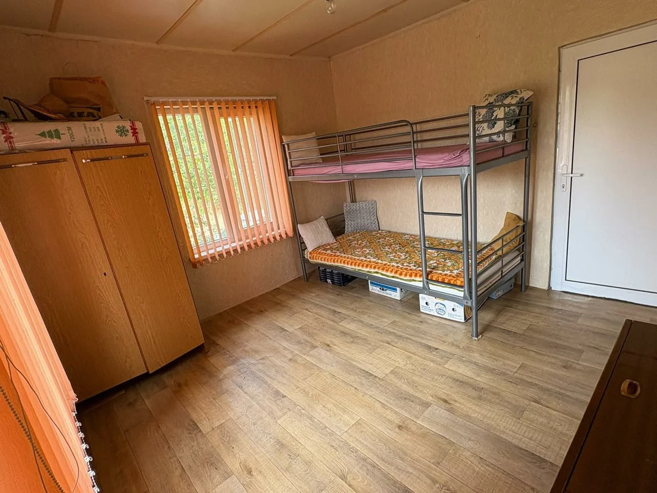 Парцел с къща и стопанска сграда в с. Зайчари, обл. Сливен — снимка 7