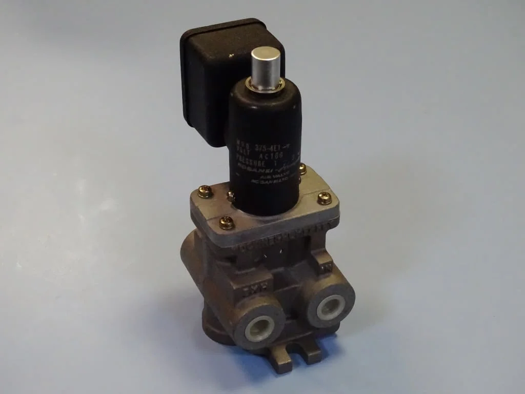 Пневматичен разпределител KOGANEI Humphrei 375-4E1-T Air Valve 100V 1-9Bar
