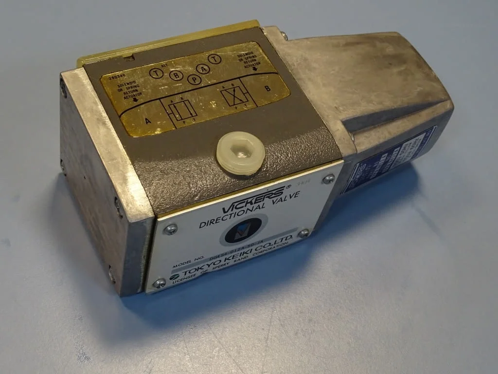 Хидравличен разпределител Vickers DG4S4-12A-50-JA directional valve 100V — снимка 9