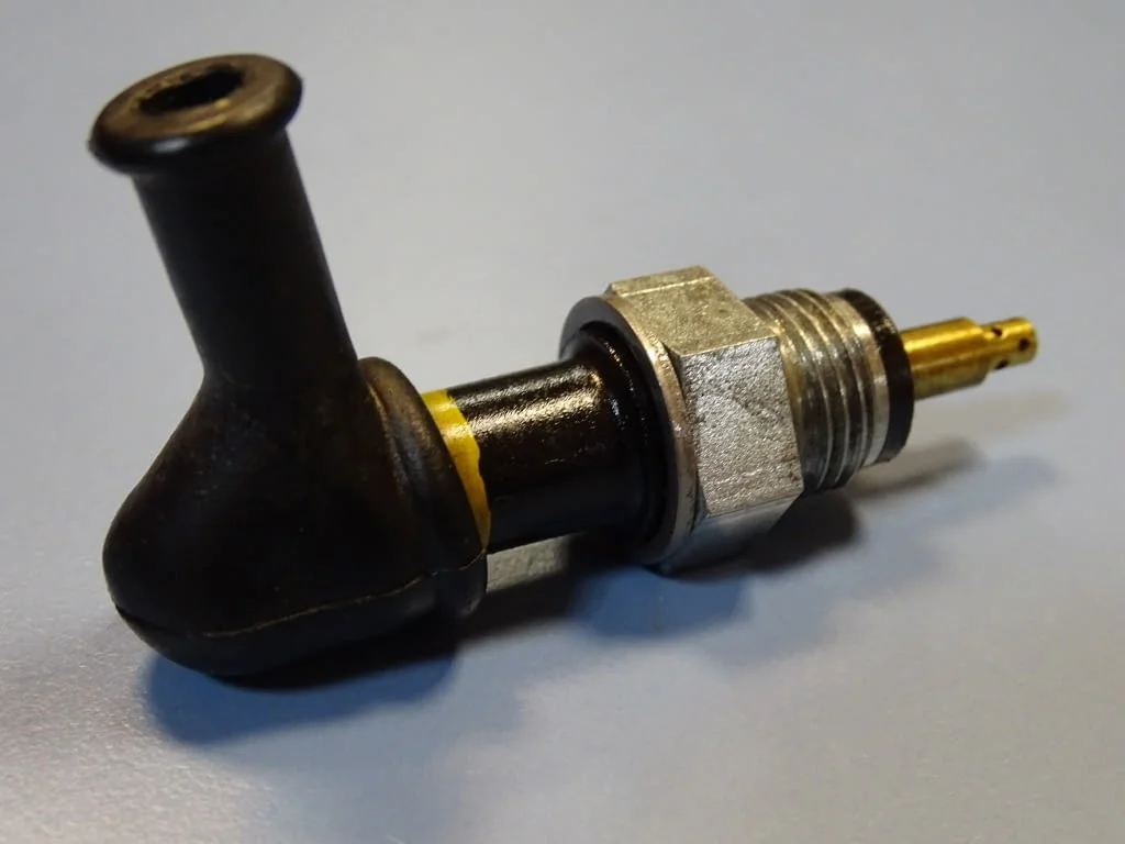 Четка ел. контактна ZF M14x1.5xф4 electrical contact brash L-14mm 24VDC — снимка 4