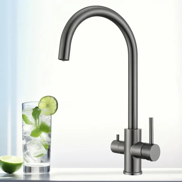 Techzm Трипътен кухненски смесител 3 в 1 с изход за филтрирана вода