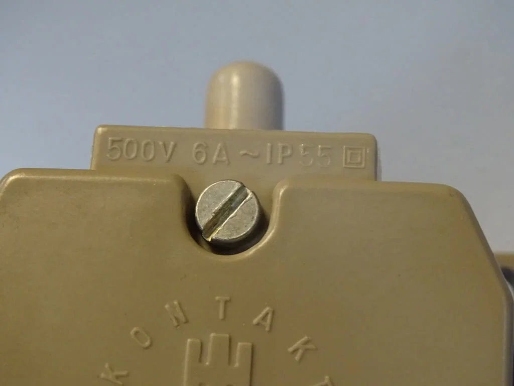 Краен изключвател VEB Electroschaltgerate Robotron PWU1 Limit Switch 6A 500VAC — снимка 6
