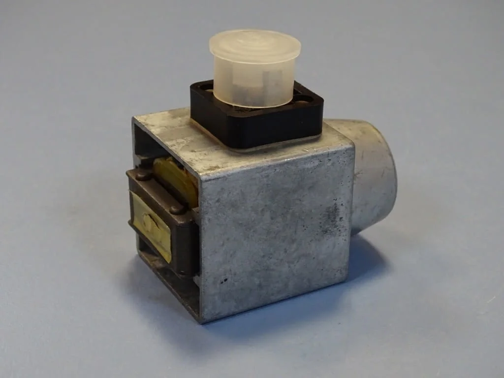 Бобина ел. магнитна BOSCH solenoid coil 230V/60Hz