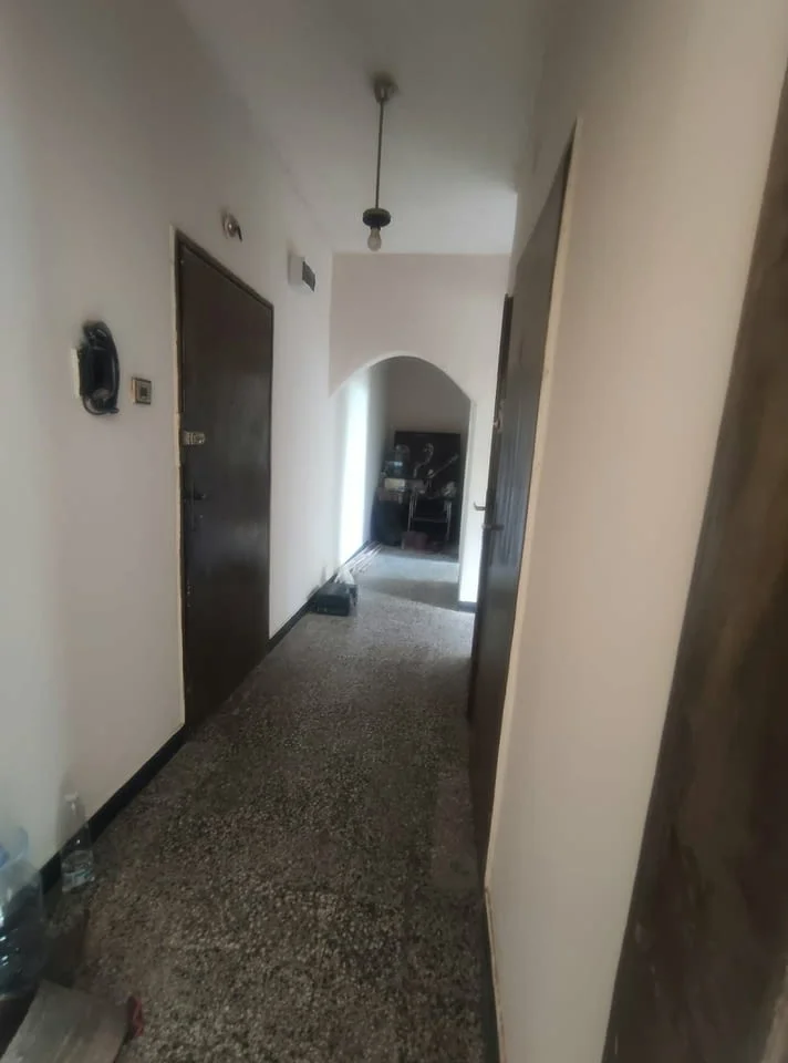 Продаваме тристаен апартамент в Каменица 1 — снимка 4