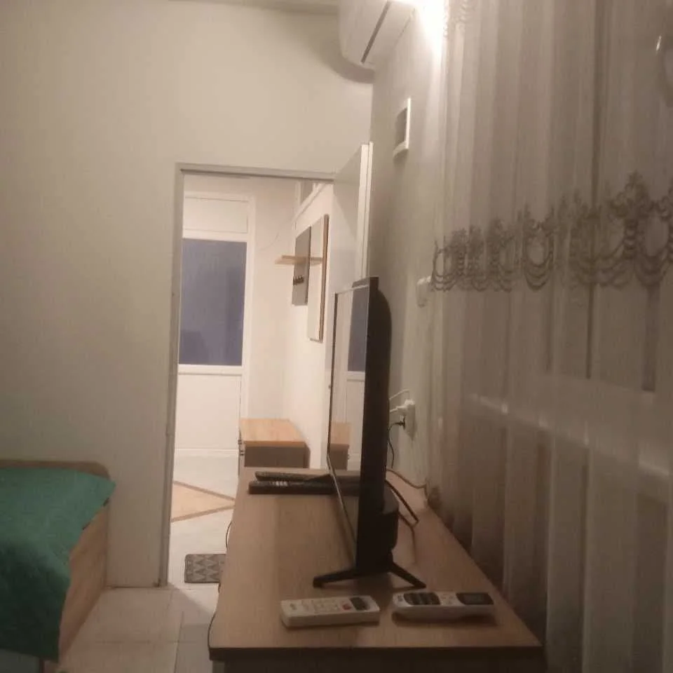 Давам под наем тристаен-2спални, хол, отделна кухня, напълно и ново обзаведен — снимка 9