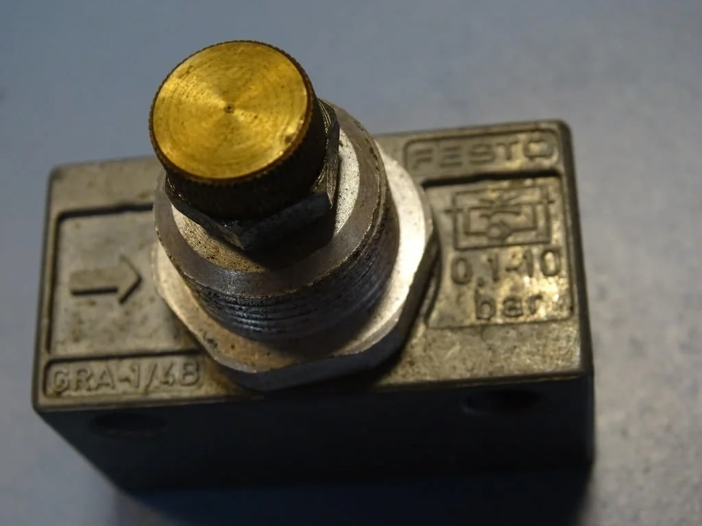 Пневматичен регулатор Festo GRA-1/4-B one-way Flow Control Valve 0.1-10Bar — снимка 3