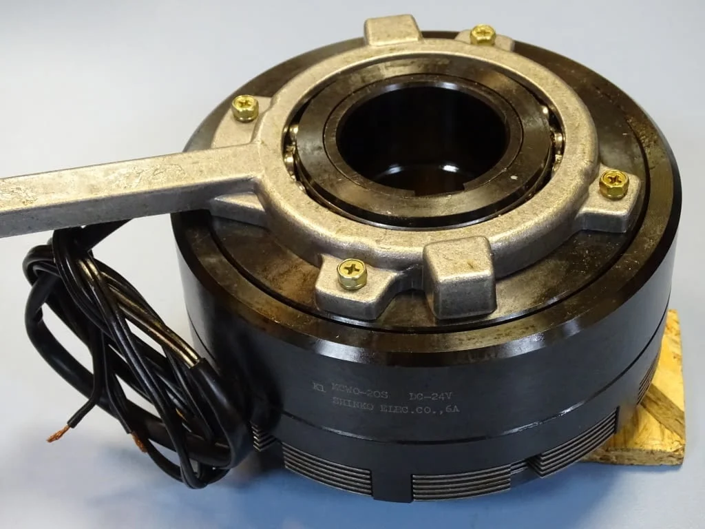 Електромагнитна спирачка SHINCO Electric MCWO-20S clutch brake 24V 200Nm — снимка 4