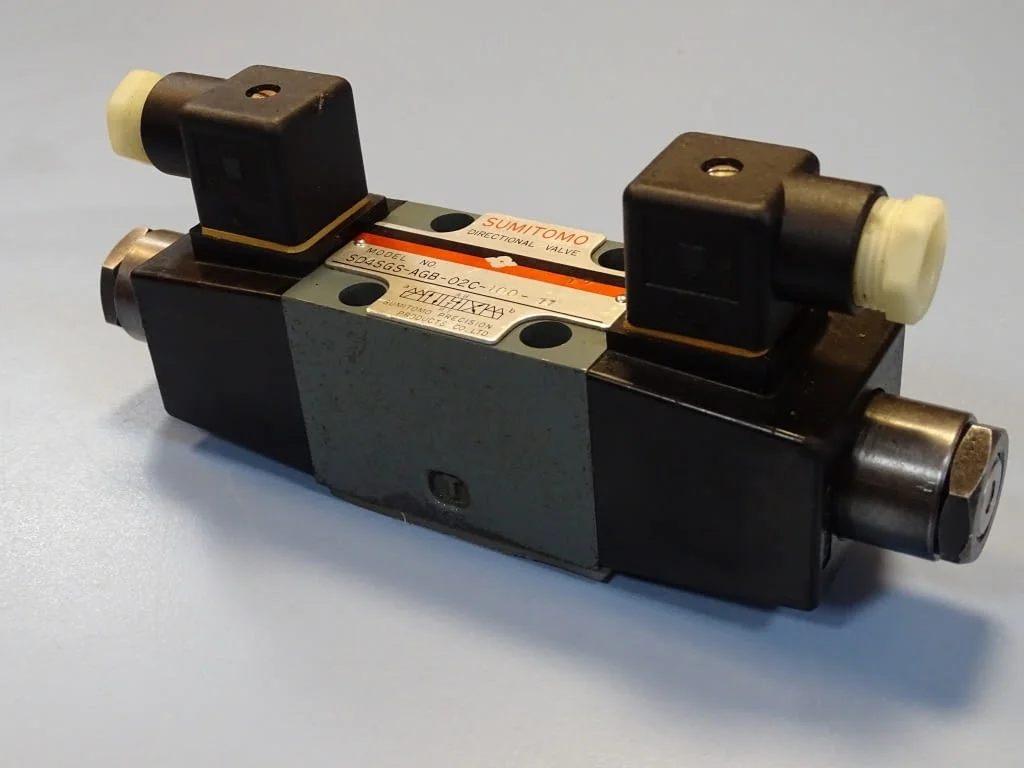 Хидравличен разпределител SUMITOMO SD4SGS-AGB-02C-100-11 directional valve 100V — снимка 2