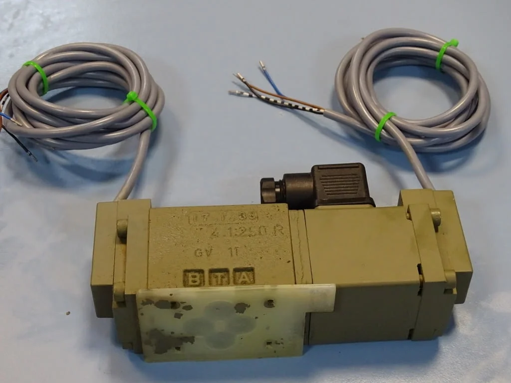 Хидравличен разпределител HERION S6V10G0200743OV directional valve 24VDC — снимка 4