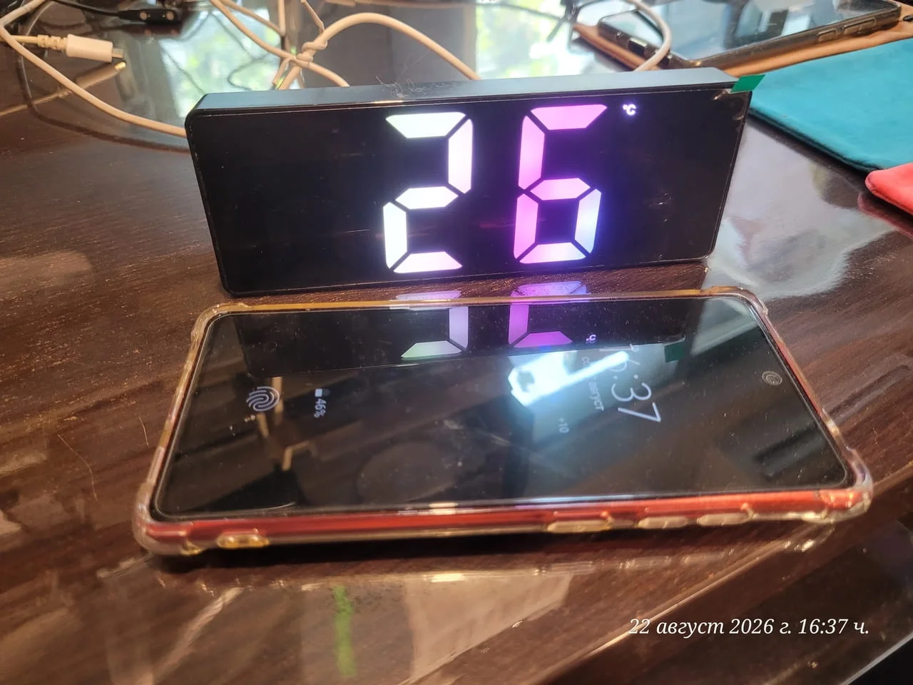 LED будилник с цветен огледален дисплей, работещ с USB , — снимка 3