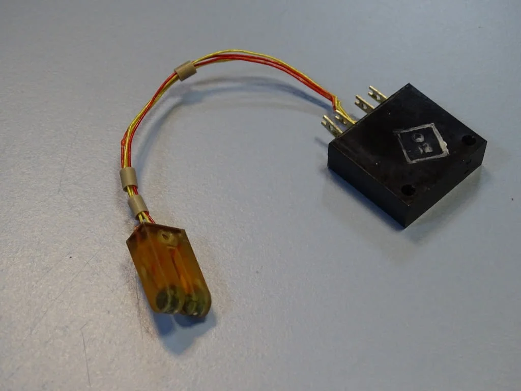 Индуктивен датчик DDR RFT Ursaflop 2.2700/02 KY proximity sensor — снимка 4