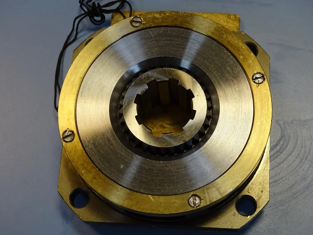 Електромагнитен съединител ETM-116 2H (ЭТМ-116 2Н) electromagnetic multi-plate clutch 24VDC — снимка 2